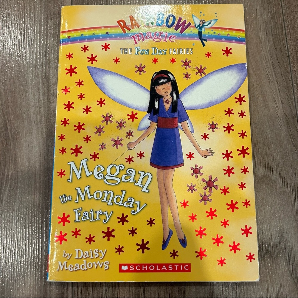 ☀️ 3/$15 Rainbow Magic The Fun Day Fairies Series Megan the Monday Fairy